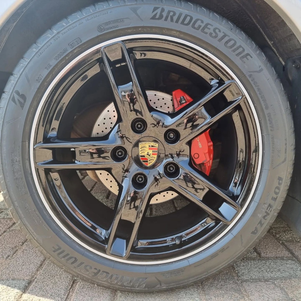 Deep stepped lip custom wheel build