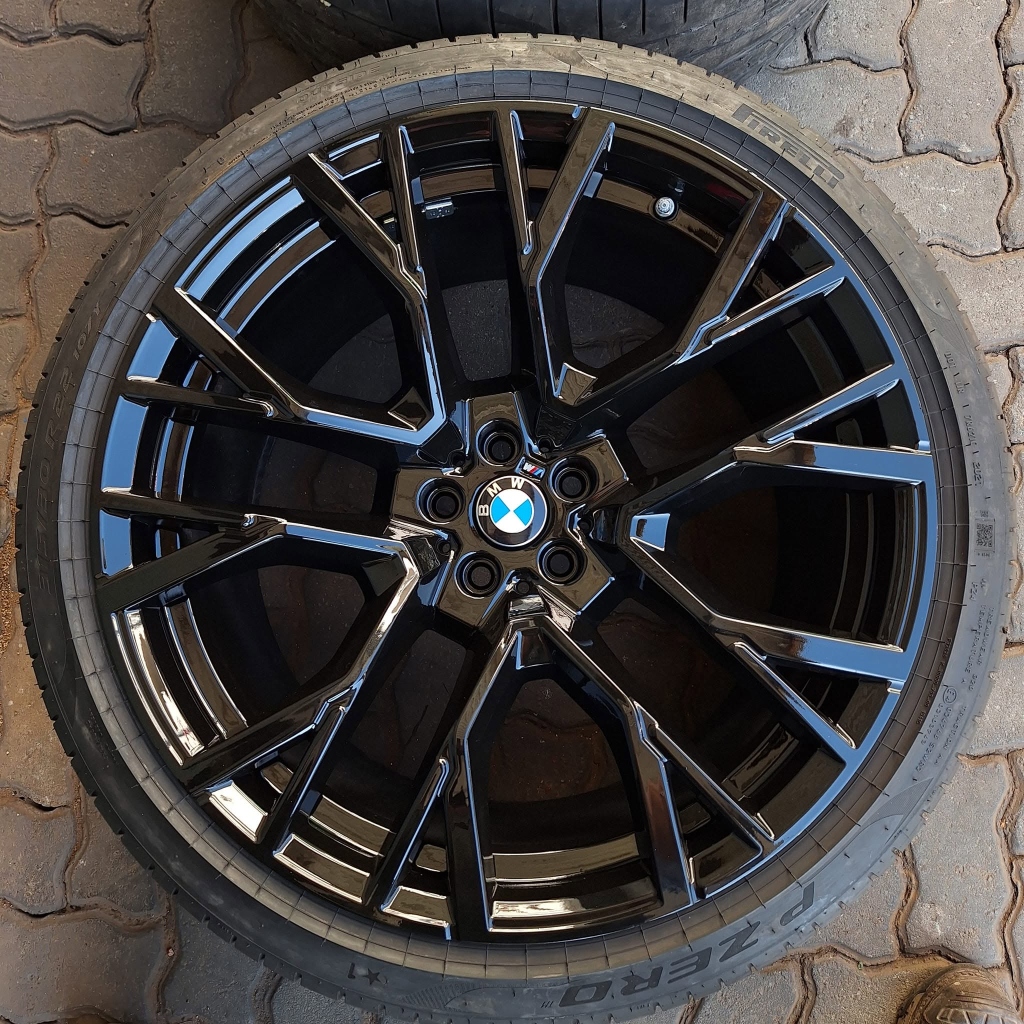 BMW M gloss black alloy rim with Pirelli P Zero tyre - Legit Mag Mage workshop