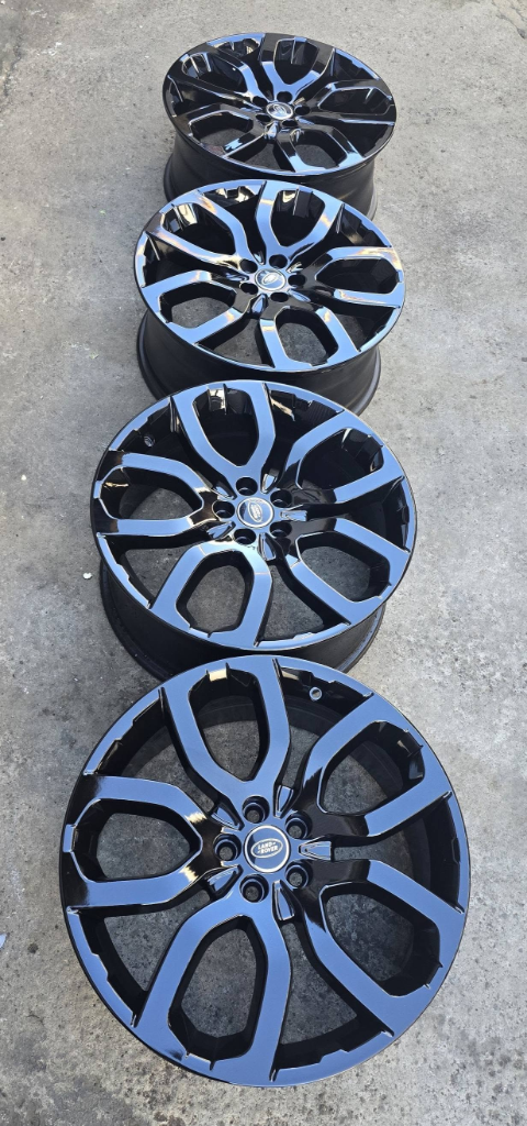 Restored 21-inch luxury multispoke set in Piano Gloss Black